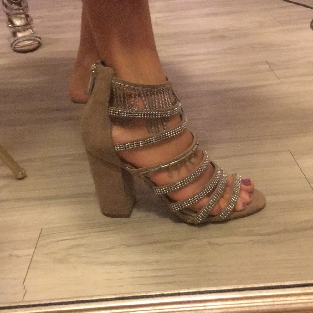 Jessica Simpson Heels - Picture 4 of 7